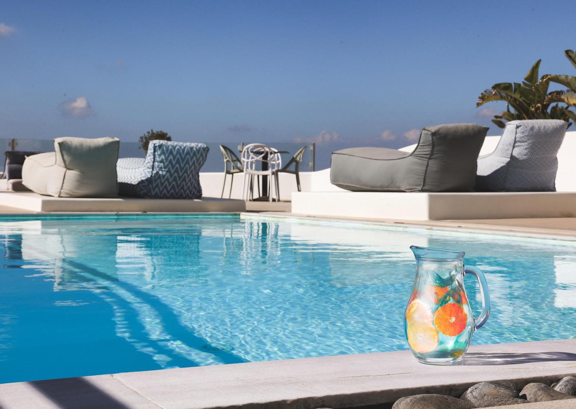 Amity Suites - Adults Only Fira (Santorini) Exterior foto
